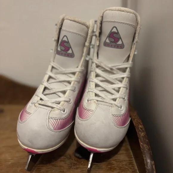 Jackson Softec Figure Skates Size 1 - Picture 4 of 5